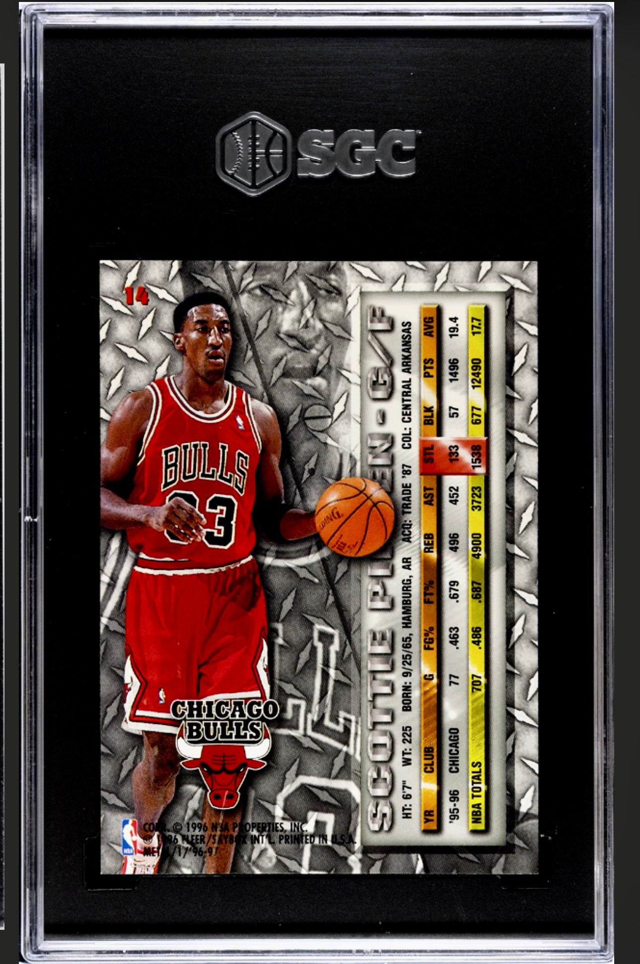 1996-97 FLEER METAL #14 SCOTTIE PIPPEN SGC 9